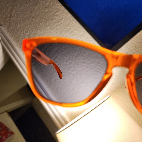 Oakley Acid Rain Orange Frogskins - Picture 5 of 8
